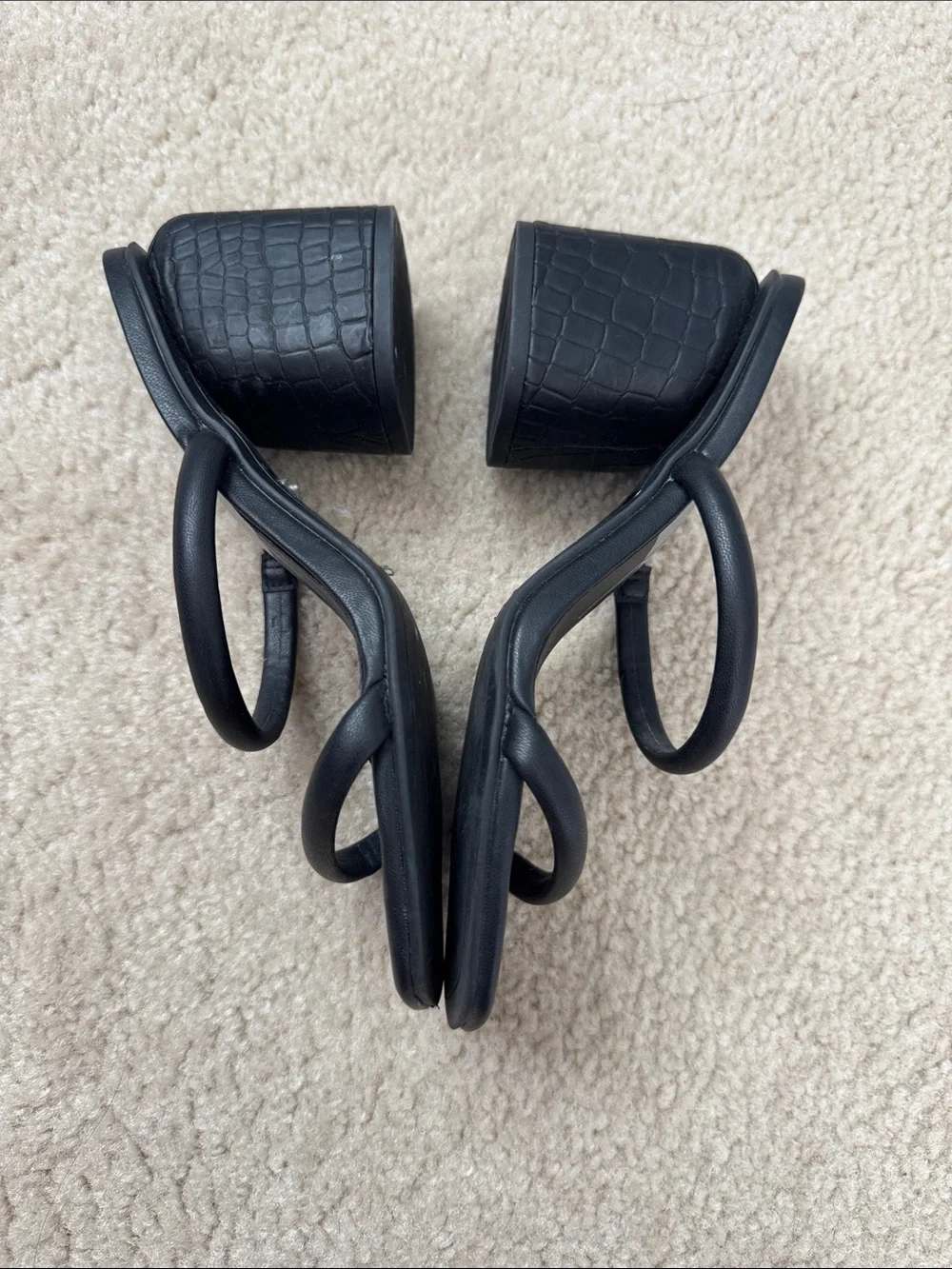 Dolce Vita Black Minimalist Hoop-Strap Heeled Sandals - Size 6.5